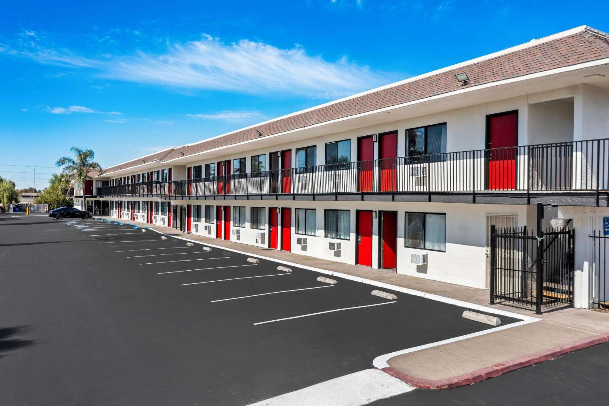 Econo Lodge Stockton Near I-5 Fairgrounds Exterior foto