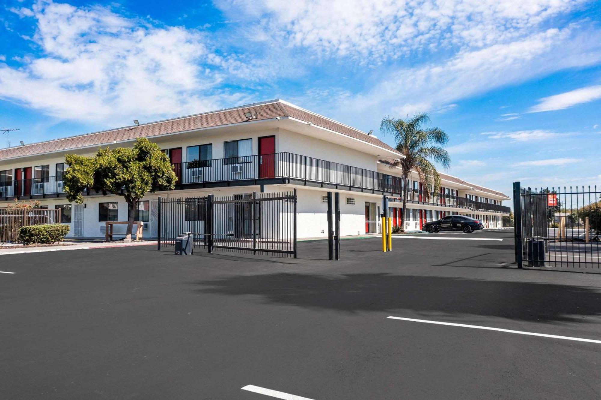 Econo Lodge Stockton Near I-5 Fairgrounds Exterior foto